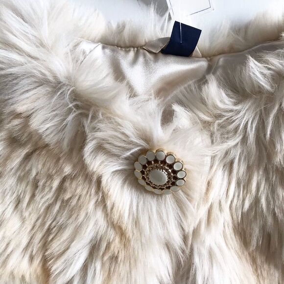 Babygap NWT faux fur shrug jacket 12-24 months - Picture 3 of 7